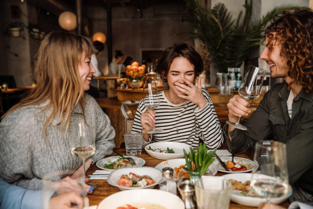 The Ultimate Foodie Tour of Woodmont: Savoring the Best Eats in Fort Wayne’s Hidden Gem
